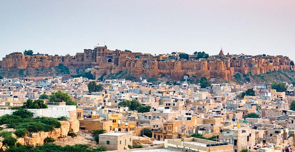 Discover the Golden City of Jaisalmer: A Guide to its Rich Cultural Heritage and Scenic Beauty