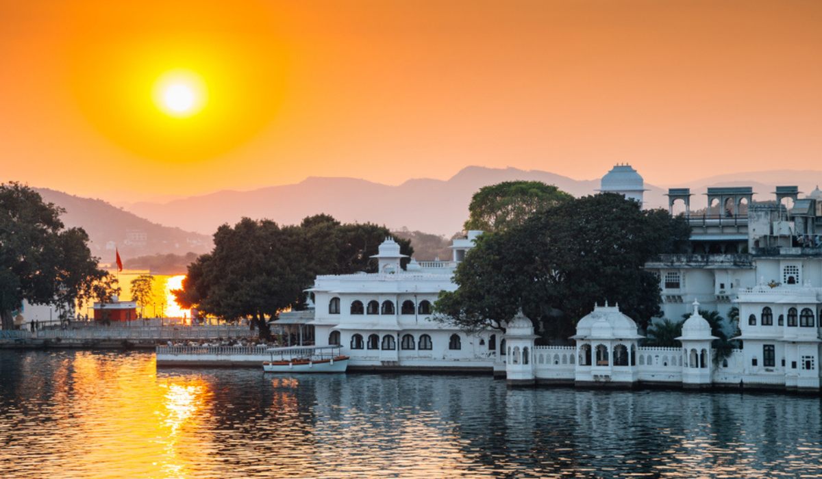 Udaipur a must visit destination to explore rich cultural heritage and stunning natural beauty