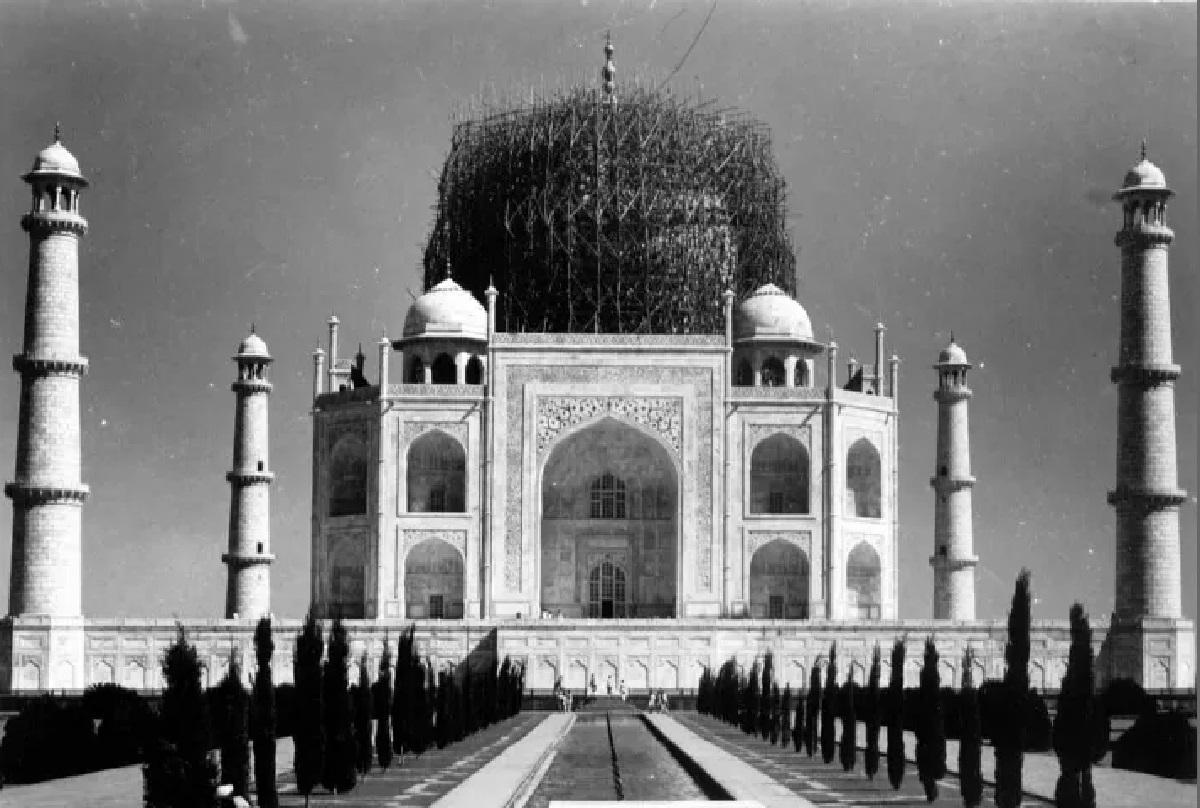 Protecting the Iconic Taj Mahal During World War 2