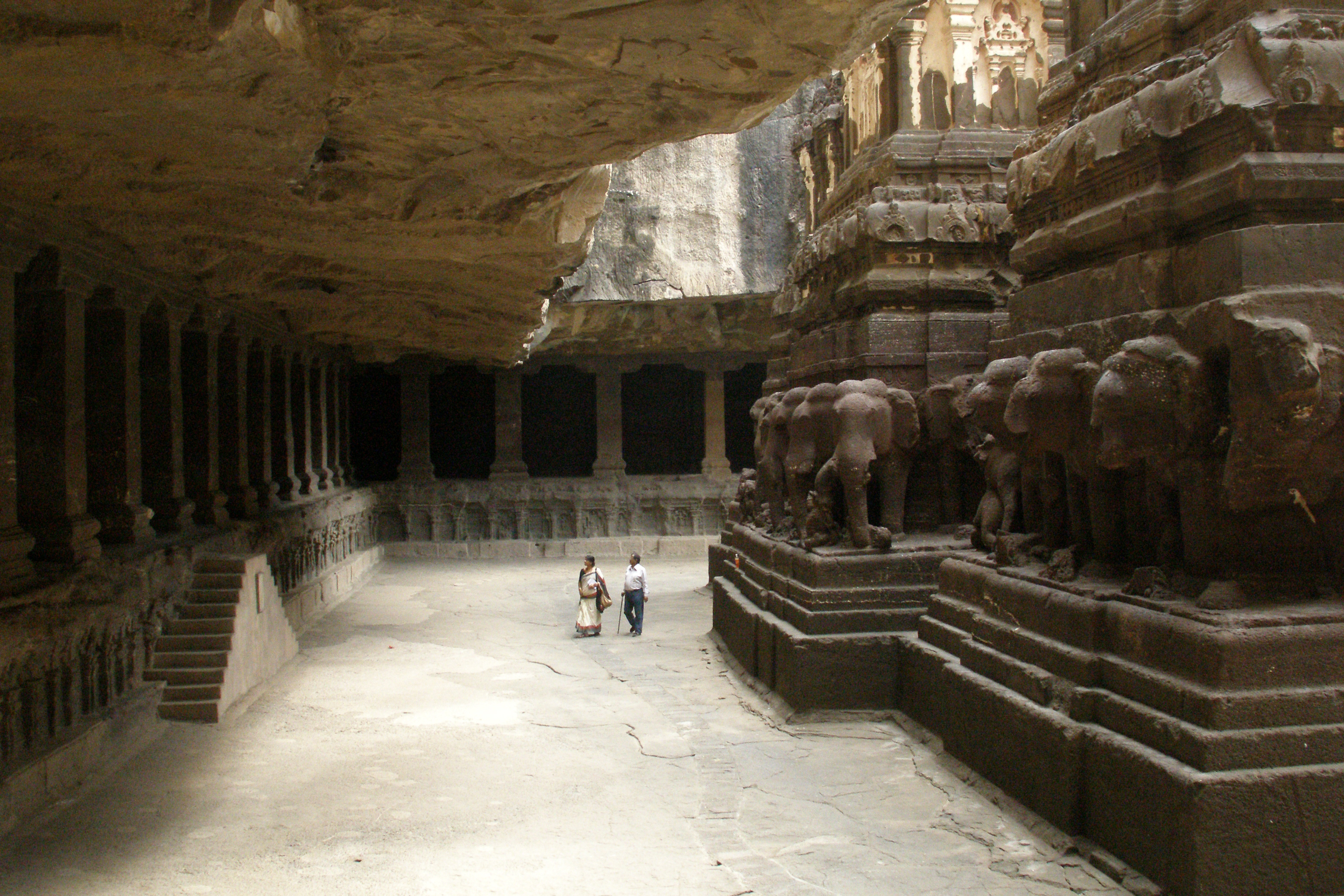 The Ellora Caves: A Testament to India’s Rich Cultural Heritage , The Kailash Temple the largest monolithic structure in the world