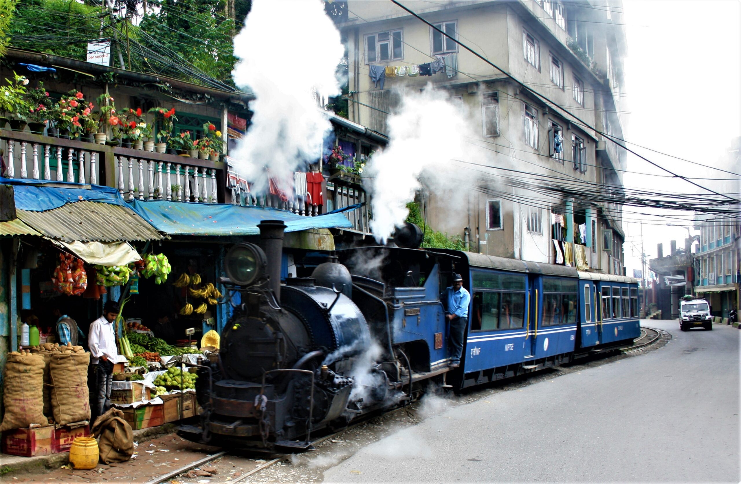 Darjeeling a charming and vibrant hill station for adventure, culture, and relaxation